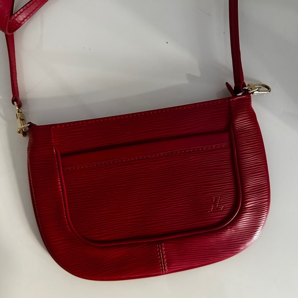 Louis Vuitton Sarvanga shoulder bag in red Epi leather - Picture 9 of 9